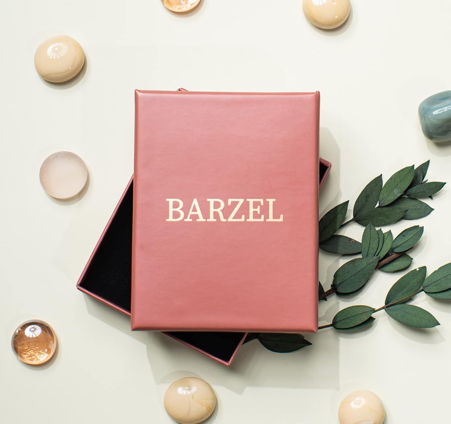 Pendientes de perla enjaulada chapados en oro de 18 quilates de Barzel, 4 mm, fabricados en Brasil 